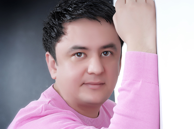 { Murodbek Qilichev-Sensiz 2013 new klip }